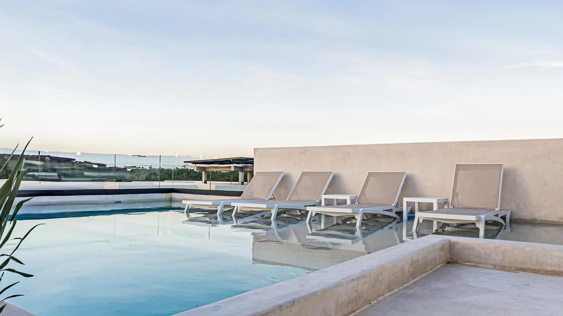 Downtown Delight -Roof With Pool & Bbq & Jungle Gym Apartment Tulum