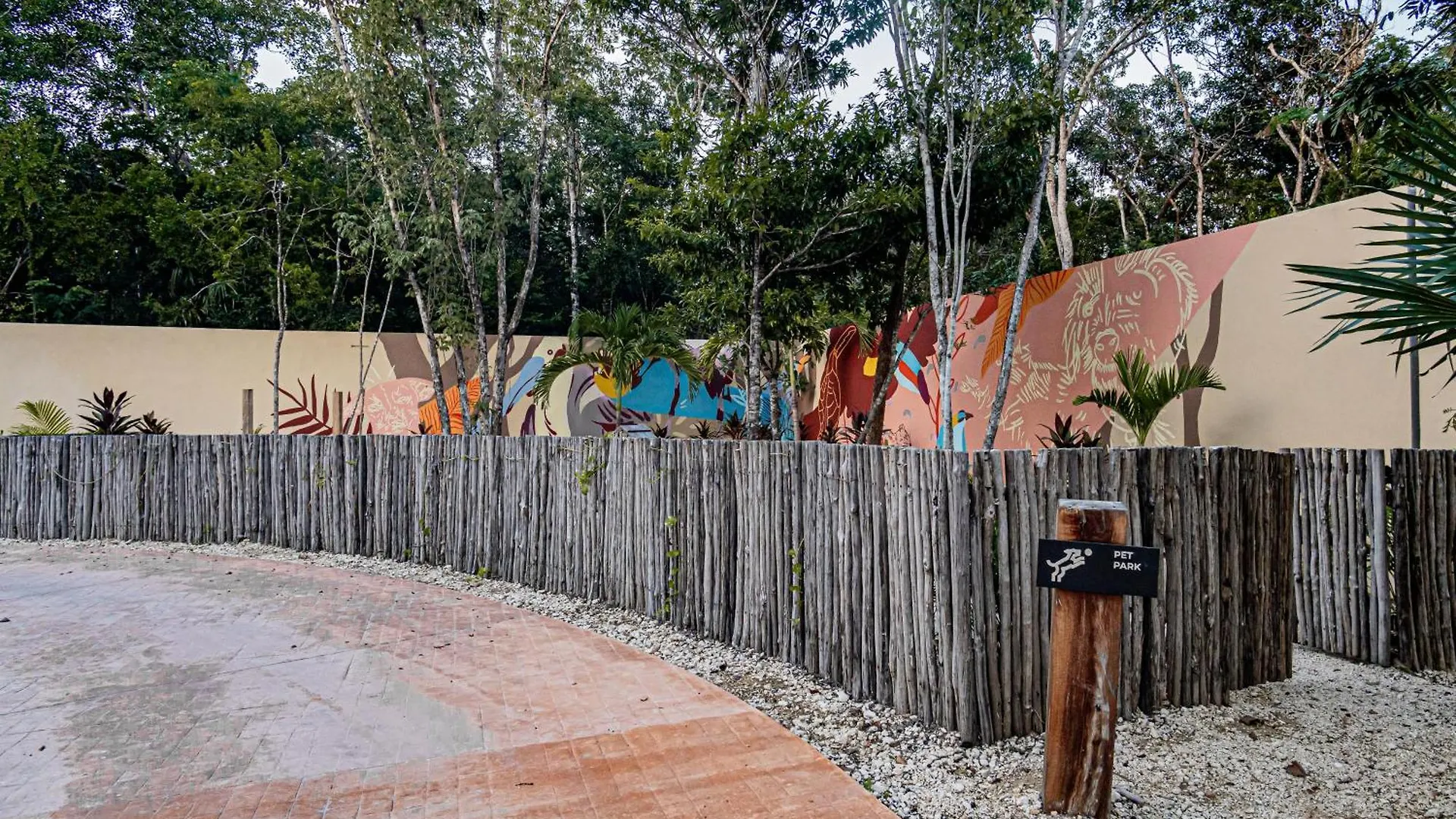 Downtown Delight -Roof With Pool & Bbq & Jungle Gym Apartment Tulum
